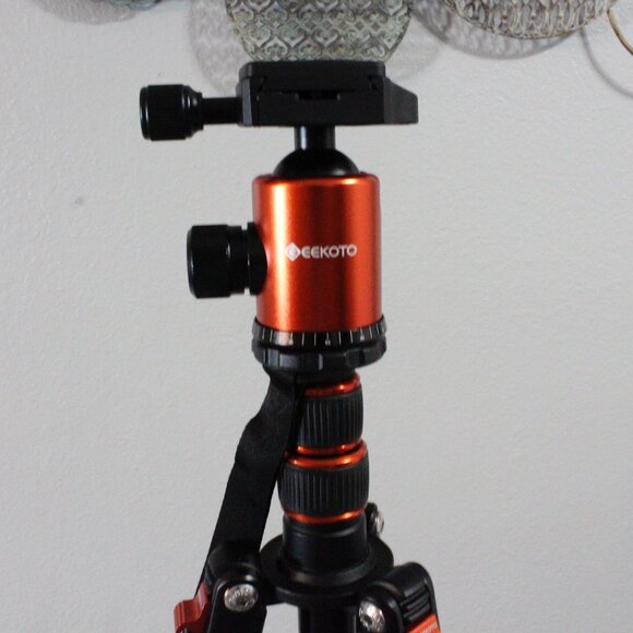 GEEKOTO 77” Camera Tripod with 360° Ball Head Black/Orange - Picture 3 of 5